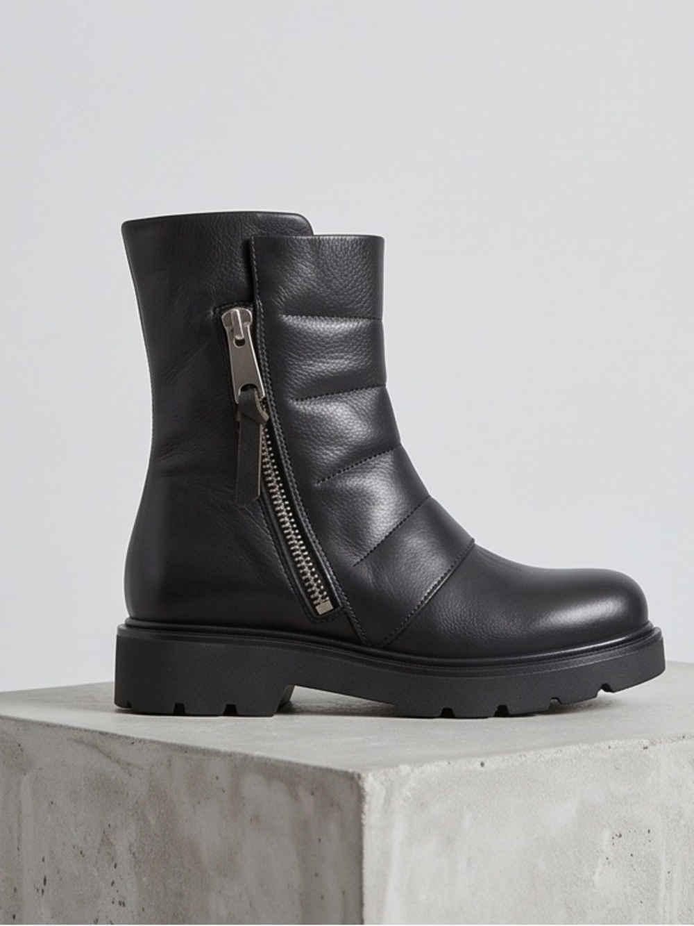 IXOS 🇮🇹 WOMEN'S BLACK SOFT LEATHER WINTER FASHION ANKLE BOOTIE